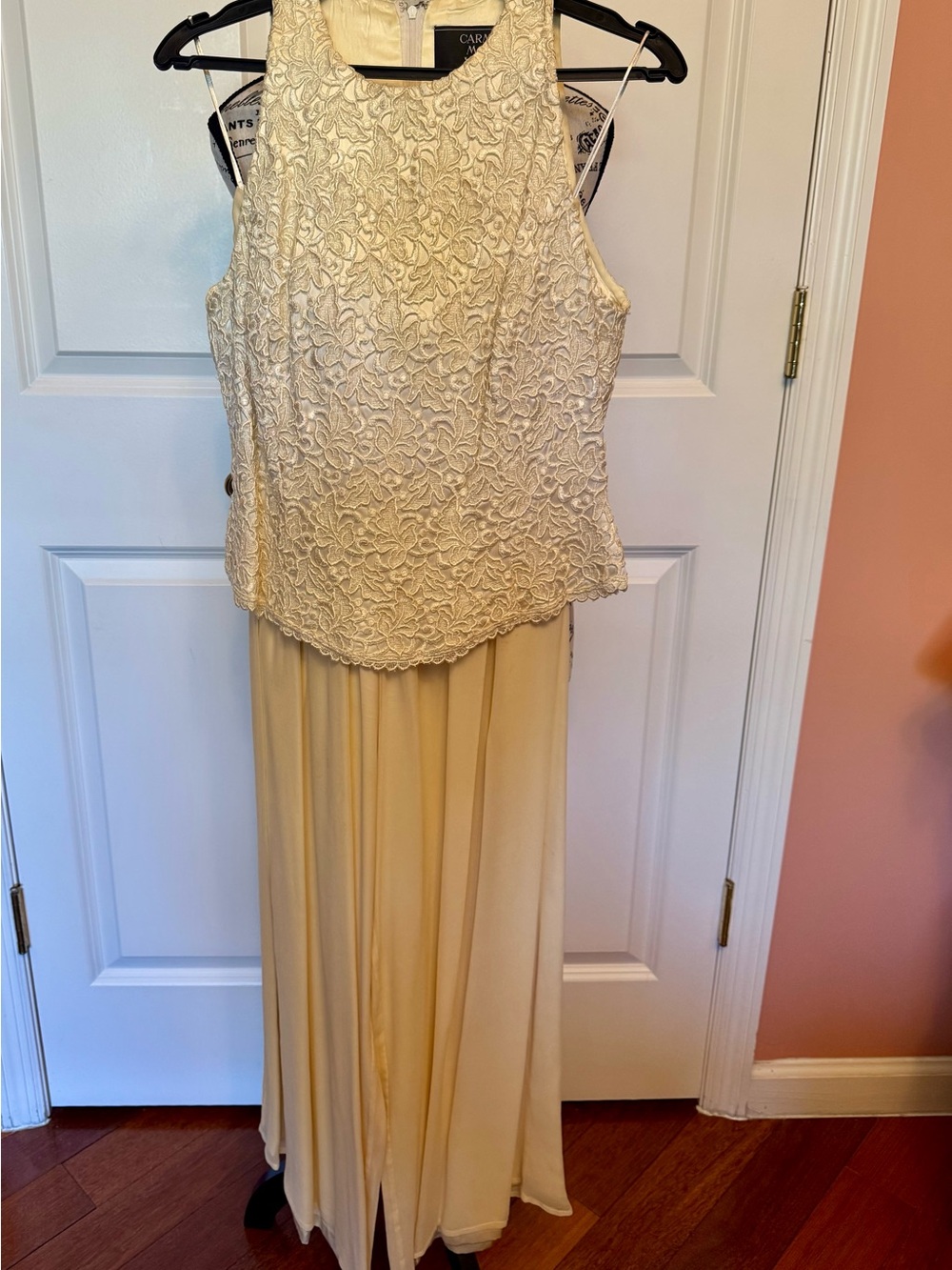 Carmen Marc Valvo Ivory Satin Lined Garment Label